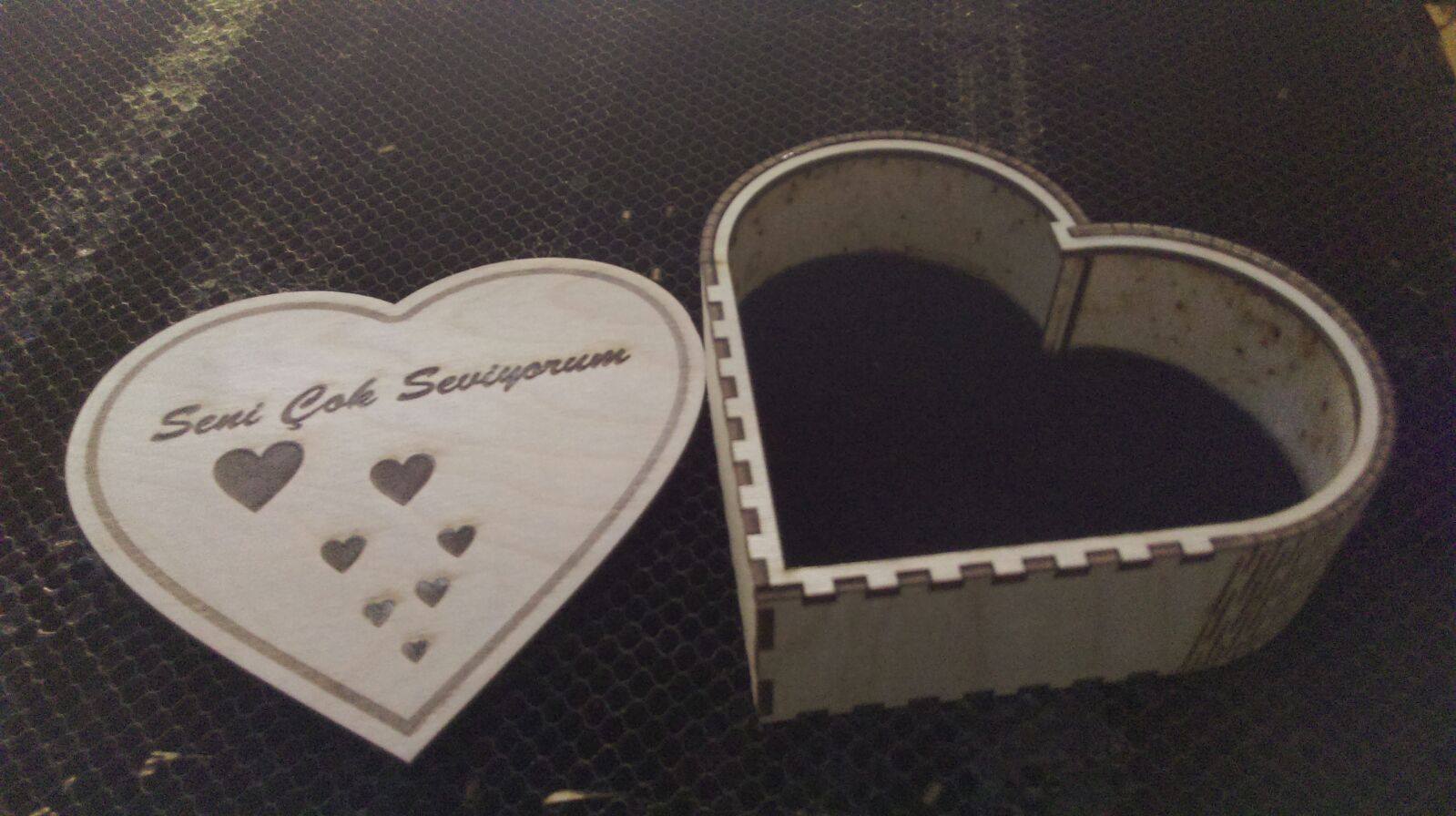 14cm iç Kalp Kutu For Laser Cut Free Vector File