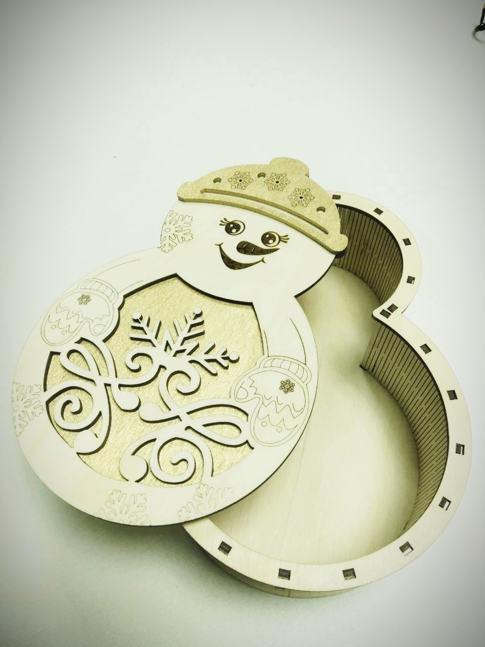 Laser Cut Snowman Gift Box Free Vector File