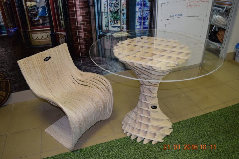 Wood Round Table For Laser Cut Free Vector File